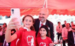Menemen’de Zafer Bayramı coşkusu yaşandı