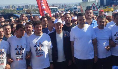 Özgür Özel, ‘Adana’dan Silivri’ye Özgürlük’ yürüyüşünde: Gençlerle bir araya geldi!
