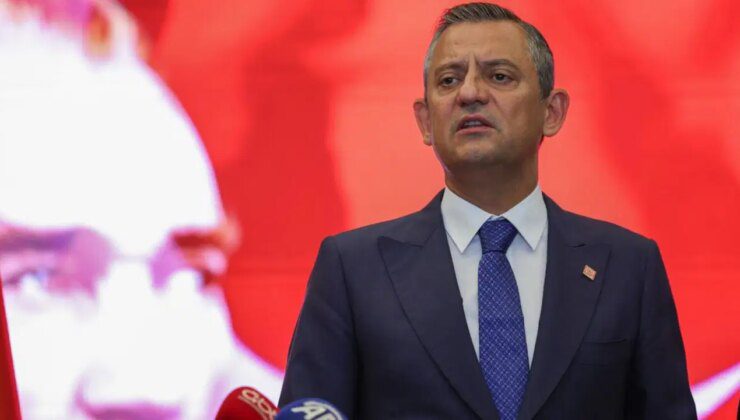 Özgür Özel’den çarpıcı ’30 Ağustos Zafer Bayramı’ mesajı: ‘Unutmamamız gereken tek ilke…’