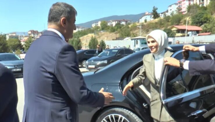 Aile ve Sosyal Hizmetler Bakanlığı’nın 2025 Yarım Yılda Araç Kiralama Hareketliliği ve Şirketlerle Yapılan Anlaşmalar