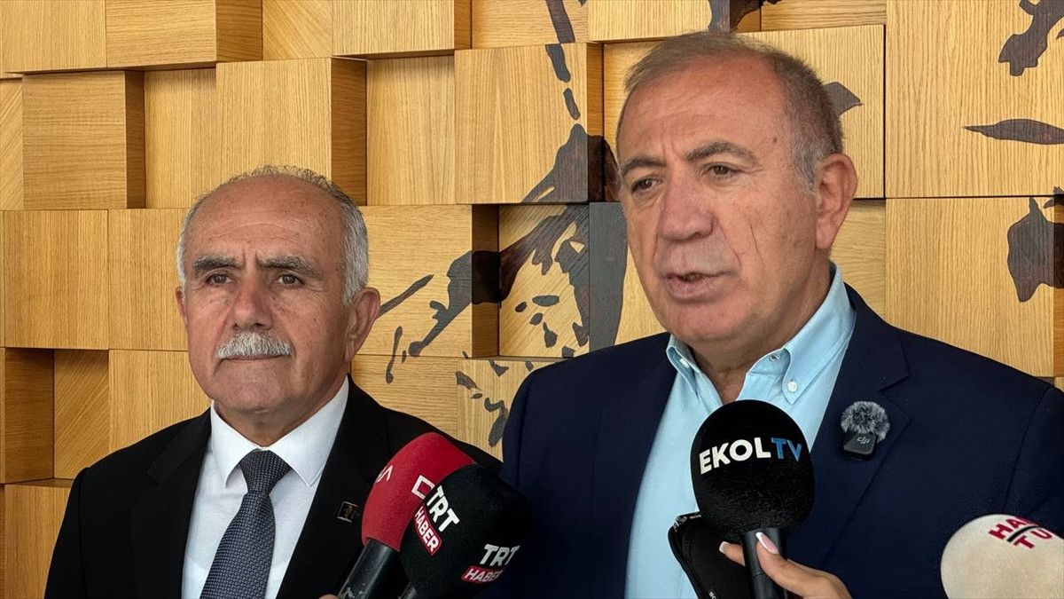 CHP İçindeki Şaibe İddiaları ve İçeriden Gerilim: FETÖ Mesajları ve Yolsuzluk Tartışmaları