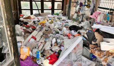 Derbent Sokak’ta Koku ve Gerginlik: Mahalle Bıktı, Yetkiler Çözüm Diyor