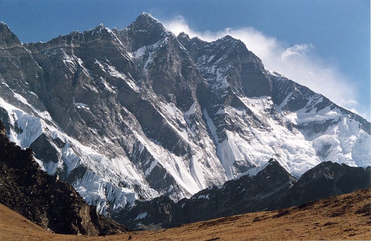 4. LHOTSE (8.516 m) - NEPAL/ ÇİN
