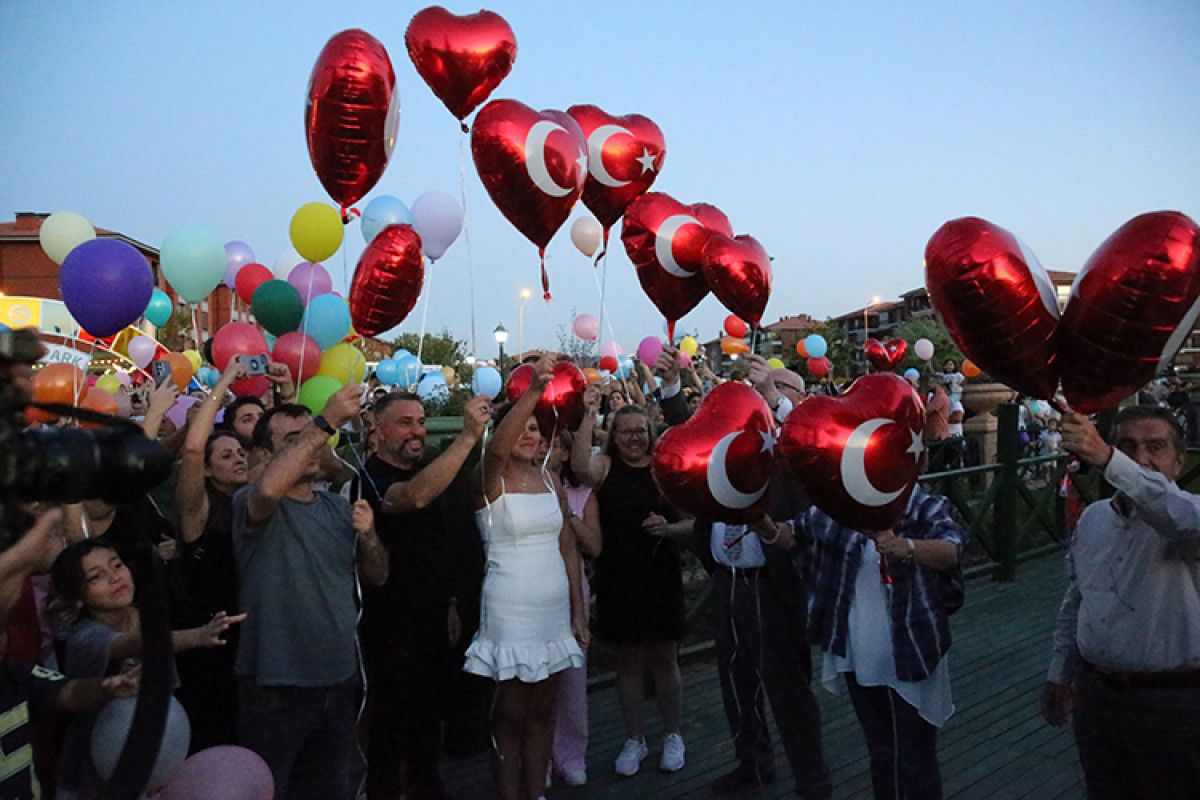 Ellerinden Sevgiyle Örülen Umut: Elif’in Zorlu Yolculuğu ve Dayanışma Dolu Başarı