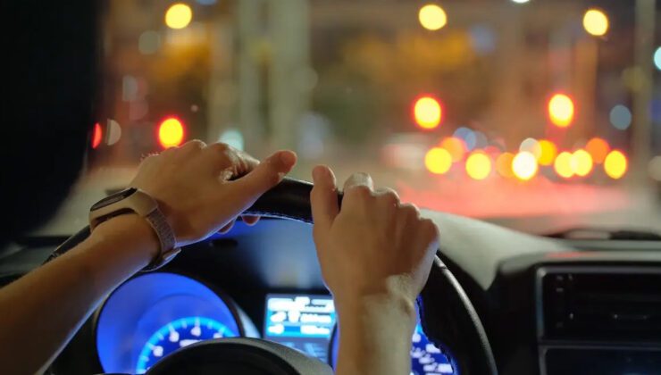 Gece Görüşünüzü Geliştirmek İçin Sürücüler İçin Pratik Rehber: Gece Körlüğü ve Önlemler