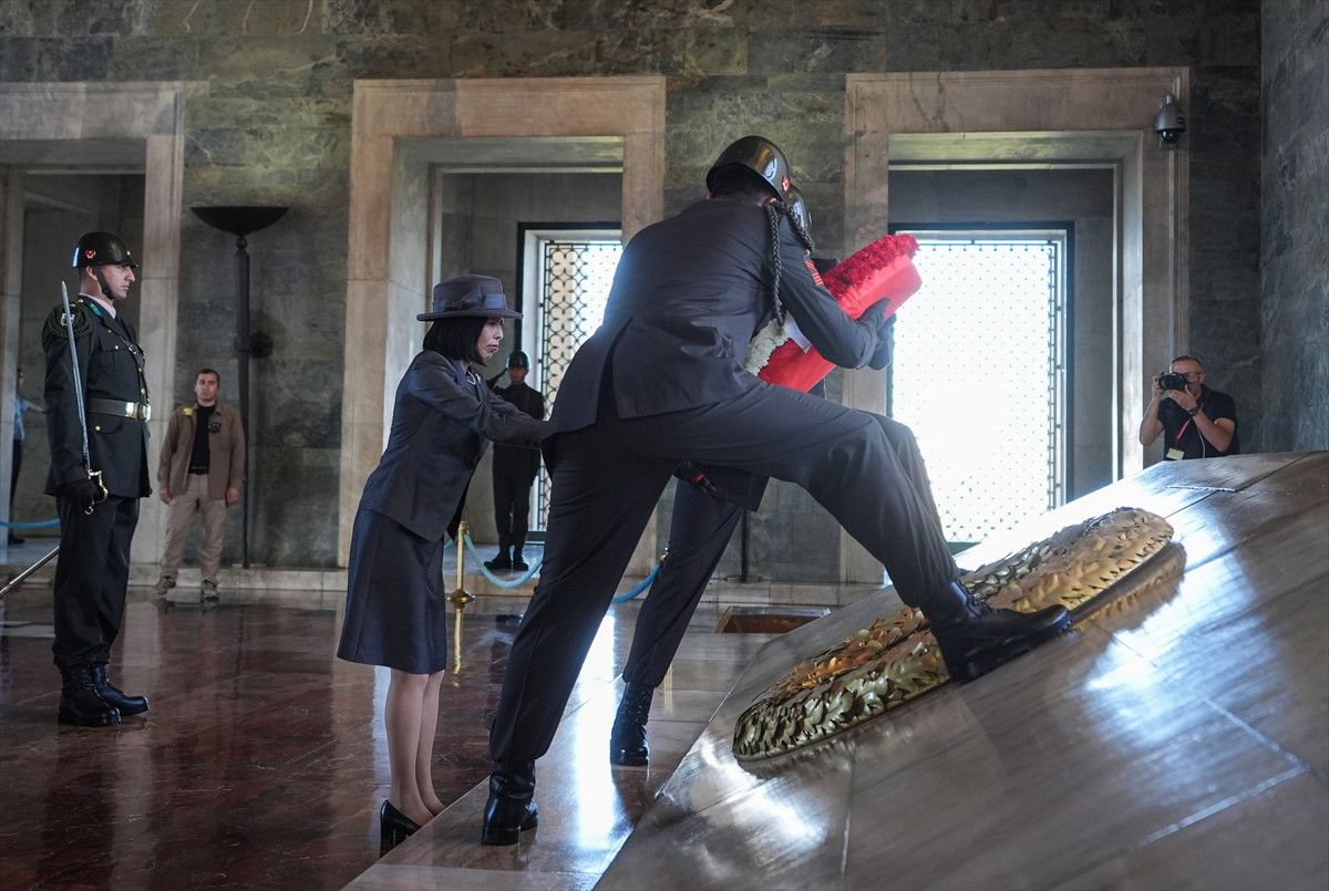 Japonya Prensesi Akiko Mikasa Anıtkabir'i ziyaret etti