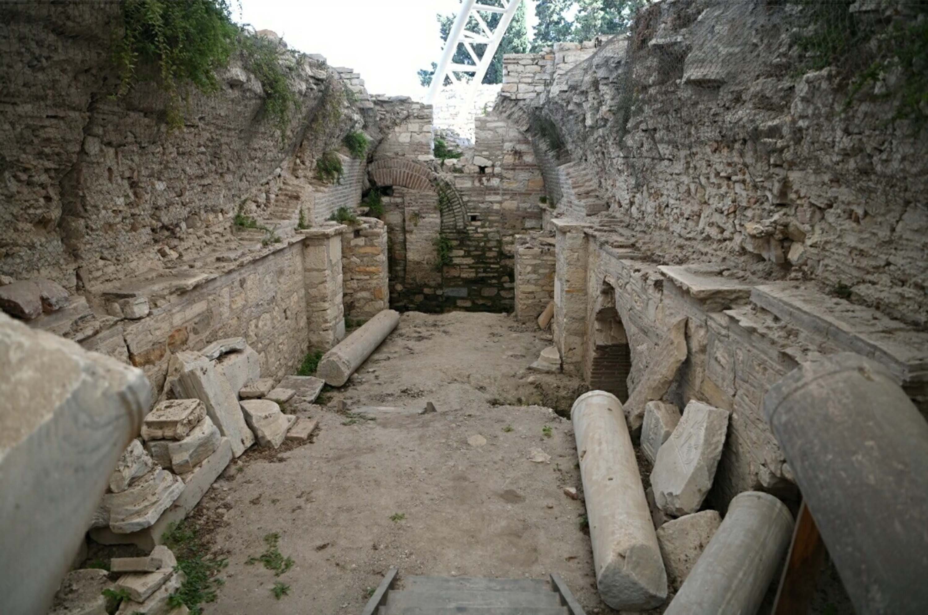 Kadıkalesi’nde Cam Şişeler ve Esansların Yeniden Canlanması: Tarih, Koku ve Turizm İçin Yeni Bir Başlangıç