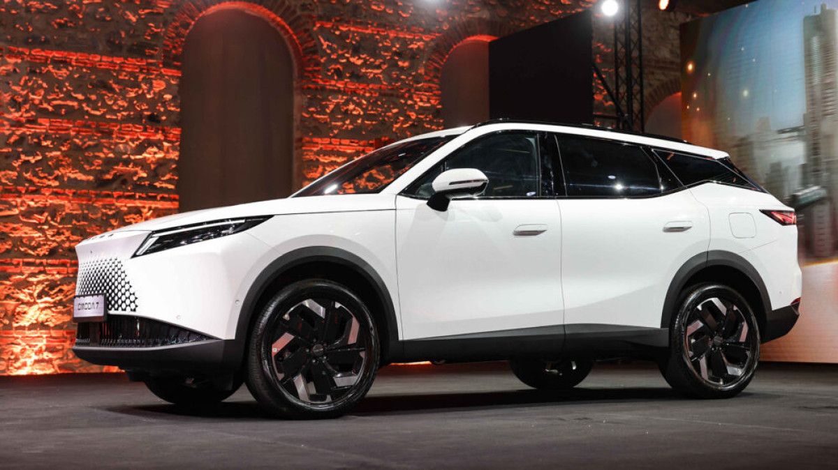 OMODA 7 Türkiye’ye Geliyor: Kayar Ekranlı Lüks D-SUV ile Tanıtım ve Yeni Motor Seçeneği