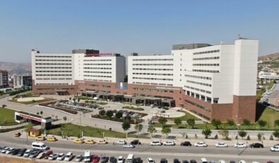 Şehir Hastaneleri ve Köprü-Otoyol Özelleştirme Tartışması: Kaynak Aktarımı ve Yatırım Stratejileri