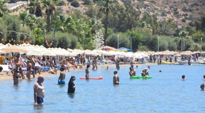 Uydu Verileriyle Ege ve Çevresinde Isınma Eğilimleri ile Yüzme Sezonundaki Değişim