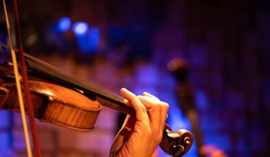 Yaşlı Müzisyenlerin Beyin Faaliyetlerinde Düşük Çaba ile Odaklanma Yeteneği: Müzik Eğitiminin Bilişsel Rezervi Üzerindeki Etkisi